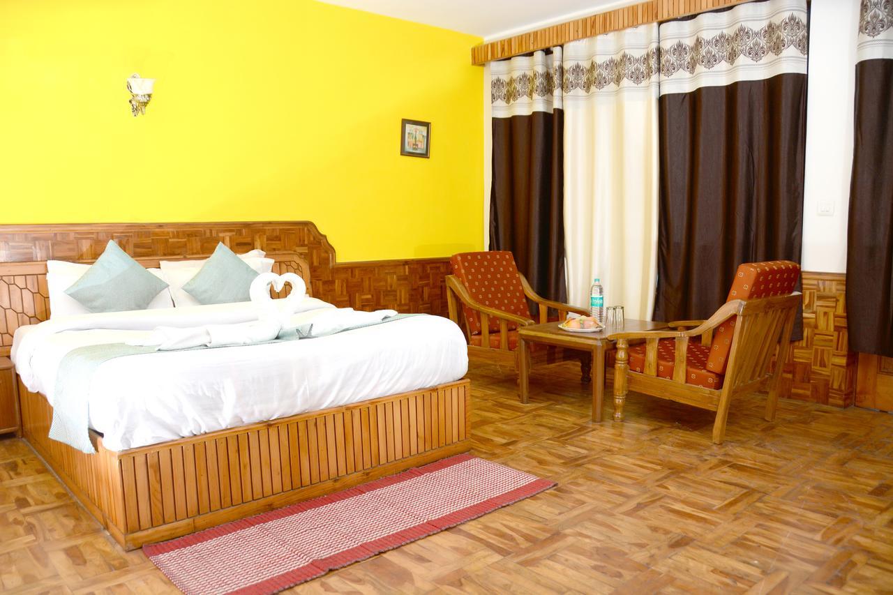 Hotel Rajhans Manali Luaran gambar